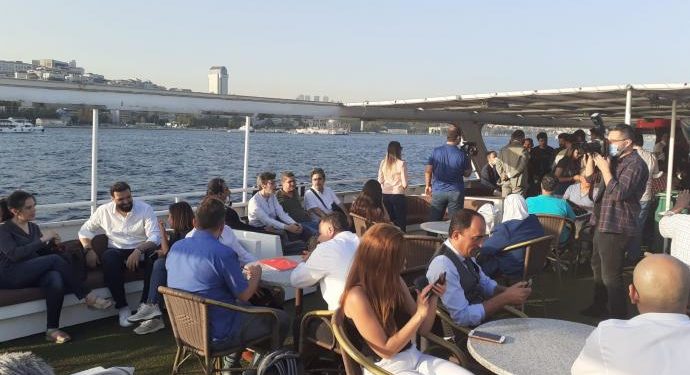 بمشاركة فنانين ومثقفين سوريين.. البوسفور يحتضن “لقاء الفنانين المهاجرين” بتركيا