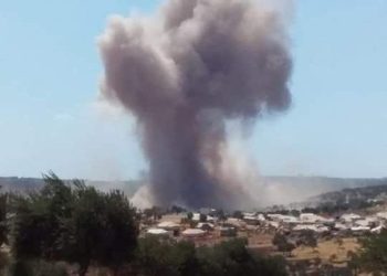 قصف روسي على محيط مخيم للنازحين شمال غربي سورية