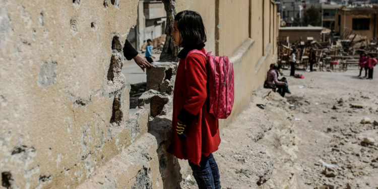 أزمة كتب ومعلمين ومحروقات.. موت سريري في المدارس الحكومية السورية