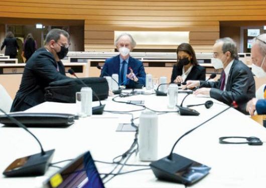 «الدستورية السورية» تطلق عملية صياغة دستور جديد للبلاد تفاؤل روسي ودعوات للسوريين لتحمل «مسؤولية اللحظة الحاسمة»