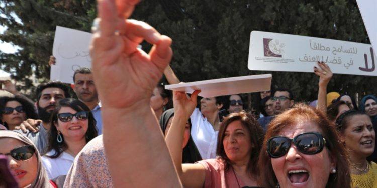 خيانة النسوية