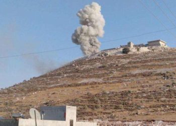 طائرات روسية تشن غارات شمال سورية قرب حدود تركيا