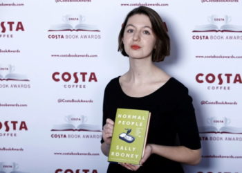 لماذا رفضت أديبة إيرلندية ترجمة روايتها للعبرية؟ سالي روني: عارضت الترجمة بسبب اضطهاد كيان الإحتلال للفلسطينيين