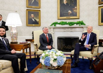 معارضون سوريون متخوفون من تداعيات تقارب الأردن مع الأسد قلق من ترحيلهم أو تسليمهم لسلطات دمشق