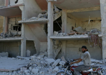 هجوم مرتقب في إدلب على طريق M4 قد يشكل كانتون لاجئين حدوديا يشبه غزة