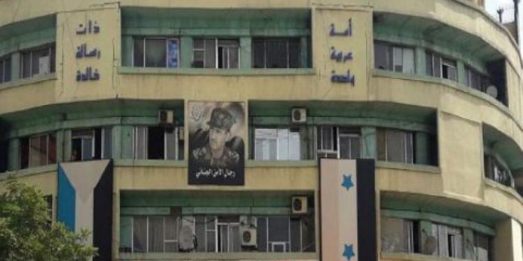 النقد الذاتي من داخل الجماعة المسيسة