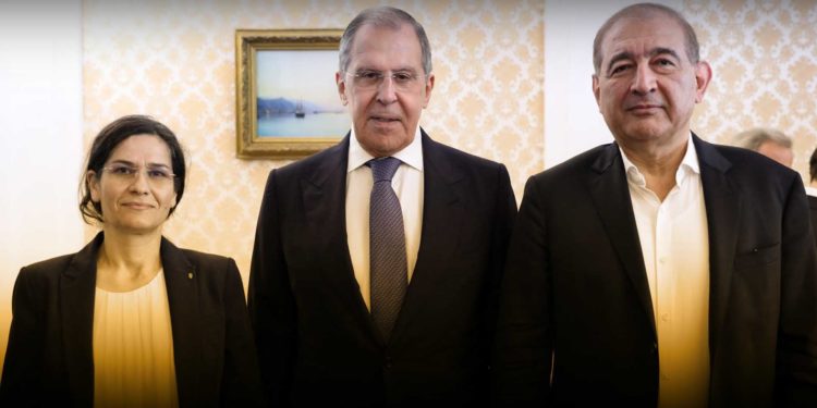 تباين مواقف الأحزاب الكردية من وساطة روسية مع دمشق التهديدات التركية توحد الجهات السياسية شرق الفرات