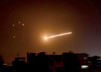 قصف إسرائيلي في وسط سوريا وأميركي على شرقها قتلى باستهداف مواقع لـ«حزب الله» في حمص