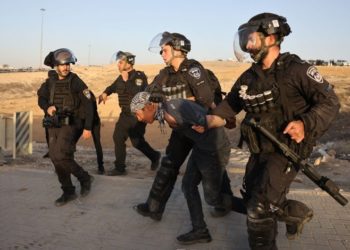 النقب.. التمييز العنصري ومساعي التهويد فجرت الاحتجاجات