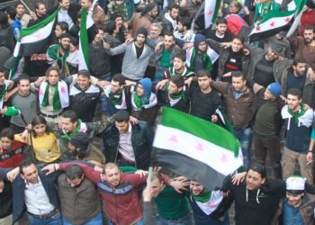 بين رسالة الثورة وحسابات المهنة