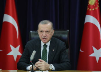 تركيا {لا يمكنها تجاهل} القواعد الأميركية والروسية في سورية