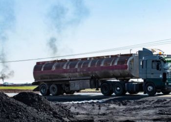 سورية: حملة تجنيد جديدة لحماية المنشآت النفطية وطرق القوافل