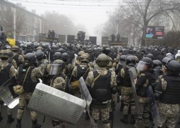 عشرات القتلى في كازاخستان وروسيا تتدخل عسكريًا