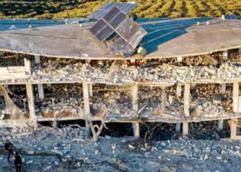 قلق شمال سورية مع استمرار الغارات الروسية طائرات تقلع من قاعدة حميميم وتقصف إدلب لليوم الخامس