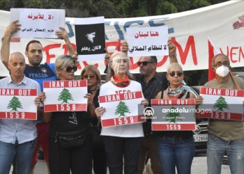 بين إيران ولبنان