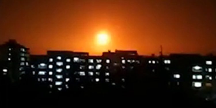 “هجوم” صاروخي إسرائيلي على محيط دمشق أدى إلى وقوع بعض الخسائر المادية