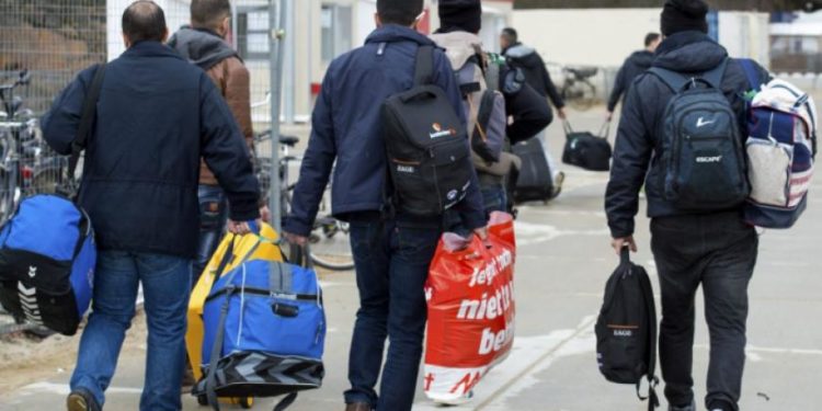 هل لديهم فرص بالبقاء؟.. سوريون يغادرون الدنمارك إلى دول أوروبية أخرى