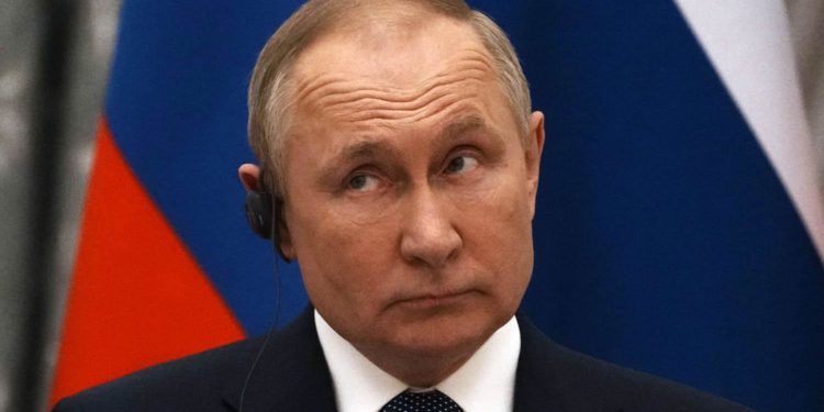 حافة الهاوية أم هاوية الحافة