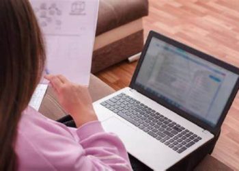 منبوذون رقمياً كفاح السوريين للاتصال بالإنترنت