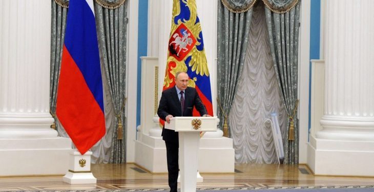 وول ستريت جورنال: تصحيح بوتين للظلم التاريخي على بلاده يورطه في مواجهة مع الغرب بدون خطة رديفة