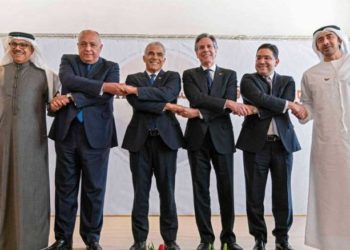 أمام قبر بن جوريون