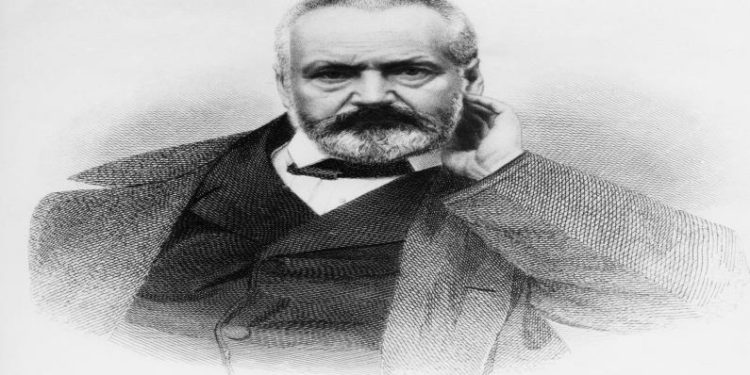 الذكرى الـ220 لولادة فيكتور هوغو.. رمز عصره