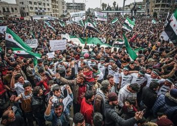 سأبقى كما ولدتني الرياح