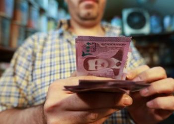 توقعات بهبوط عنيف لليرة السورية بسبب الحرب الروسية