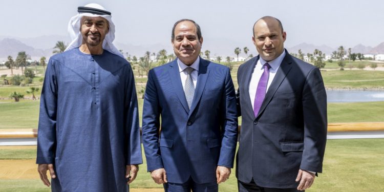 ماذا وراء القمة المصرية الإسرائيلية الإماراتية في شرم الشيخ؟ الطاقة والأمن الغذائي ونووي طهران تتصدر المباحثات والقاهرة تبحث حلحلة أزمتها الاقتصادية