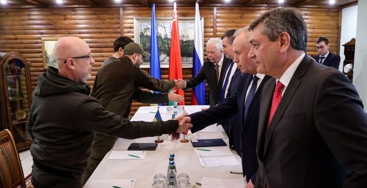 موسكو تشير إلى “تقدم” في المفاوضات مع كييف وتقول إنها لا تهدف لتدمير أوكرانيا