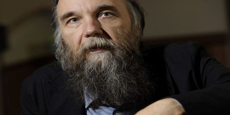 ألكسندر دوغين: بوتين وأنا والشعب!