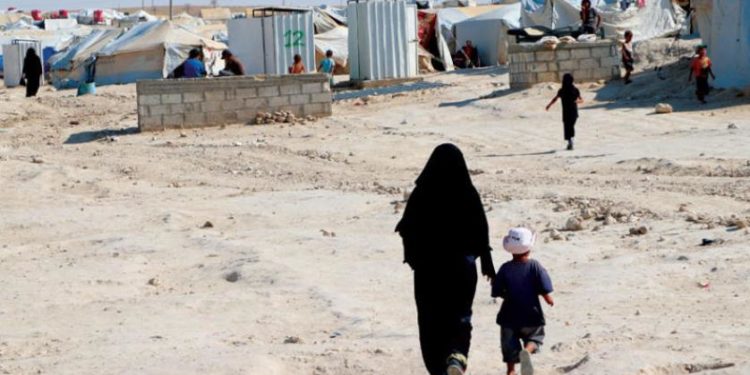 «الإدارة الذاتية» سلّمت 65 طفلاً لوفود أجنبية منذ بداية العام الجاري منظمات دولية تدعو لإجلاء الأطفال الأجانب من المخيمات السورية