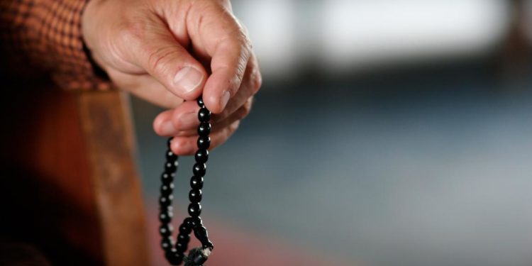 السوريون في رمضان بين العبادات والعذابات