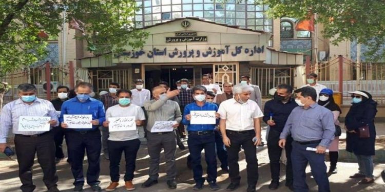 هكذا ينقذ الأحوازيون أبناءهم المحكومين بالإعدام