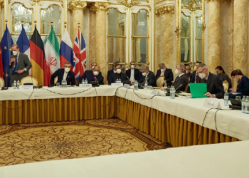 إيران والسلَّم الأوروبي زيارة إنريكي مورا إلى طهران كسرت الجمود الذي سيطر على المفاوضات النووية