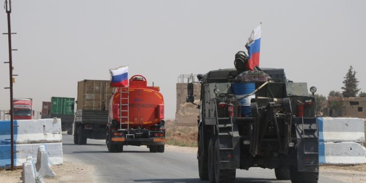 روسيا ترسل شحنات أسلحة إلى مليشياتها في البادية السورية