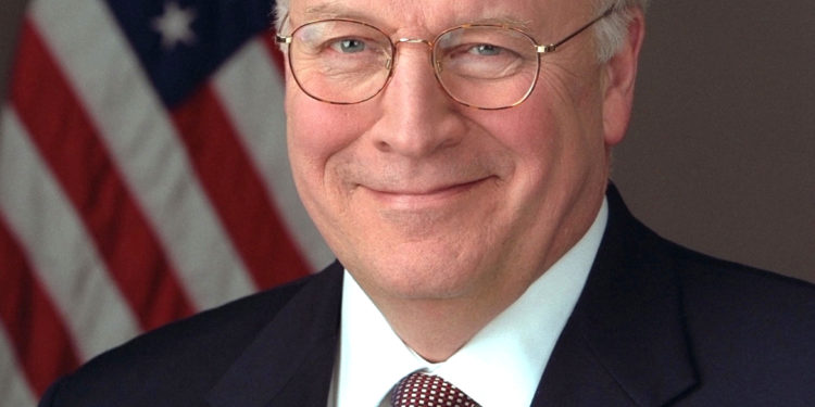 مسؤول سابق في “سي آي أي”: حرب الظل بين أميركا وروسيا تنتج كارثة نووية