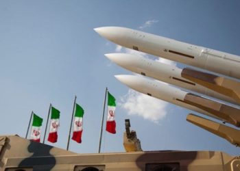 إسرائيل تعلن “انتهاء حصانة إيران” وطهران تهدّد بـ”تسوية تل أبيب وحيفا بالأرض”