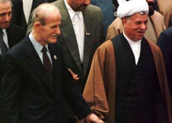 حافظ أسد .. القائد المؤسس.. ” للكارثة “