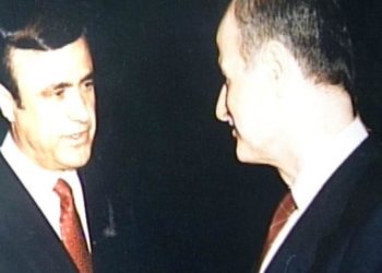 متى أصبح حافظ الأسد طائفياً؟