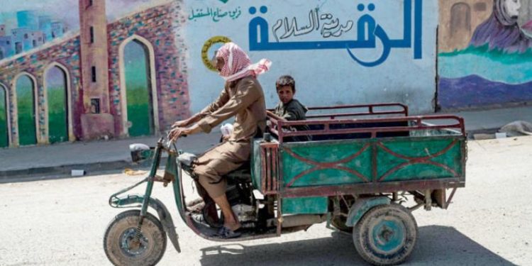 مسؤولة كردية تدعو إلى فتح قنوات اتصال مع حكومة دمشق حملة أمنية في مخيم الهول بعد تصاعد جرائم القتل