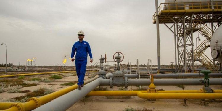 هل يبدأ الغرب محاصرة روسيا من الشرق الأوسط؟