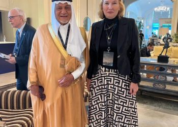 وزيرة خارجية إسرائيل السابقة تنشر صورة مع أمير سعودي قبل زيارة بايدن