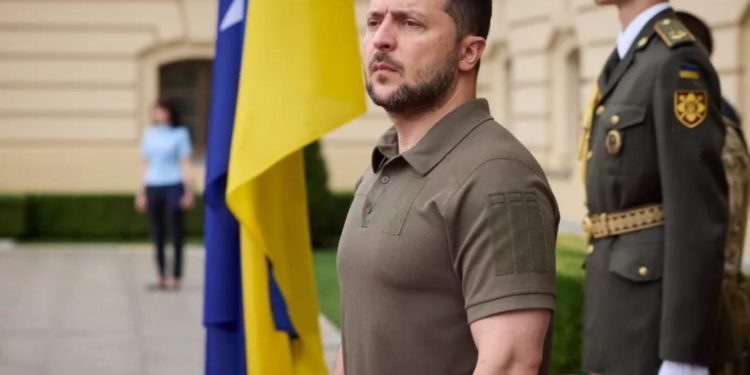 النظريات الواهية للانتصار الأوكراني وهم إلحاق الهزيمة بروسيا وضرورة الحل الدبلوماسي