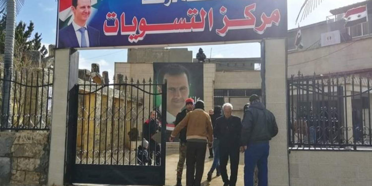 النظام يطالب وجهاء درعا بترحيل مطلوبين ويهدد بعمل عسكري