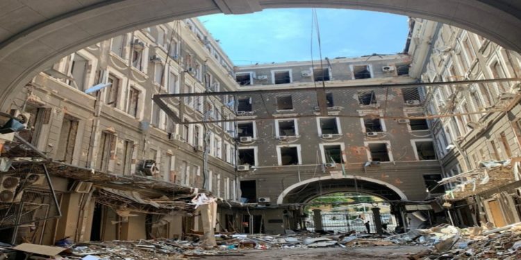 خاركيف مدينة بطولية في الحرب الأوكرانية الروسية