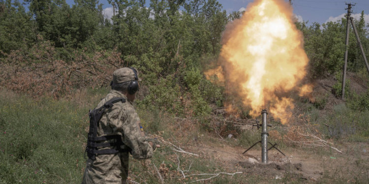 “قيادة المهام”.. سر تفوق القوات الأوكرانية على الروس بالمواجهات المباشرة
