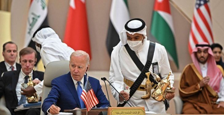 محاولة بايدن بناء نظام إقليمي جديد “تكرار لأخطاء الإدارات الأمريكية..والشرق الأوسط القديم حاضر بالديكتاتوريين”