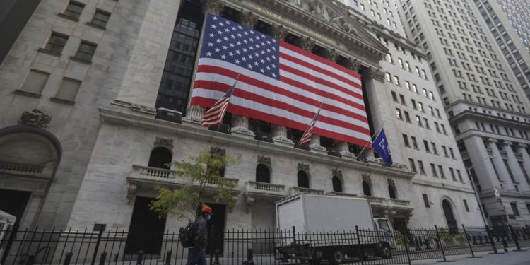 نقاش في شأن أفول الولايات المتحدة وصعود روسيا