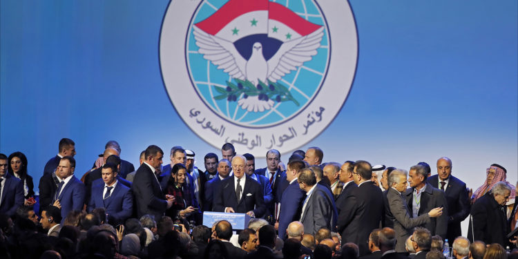 هل تمتلك اللجنة الدستورية مفاتيح الحل؟